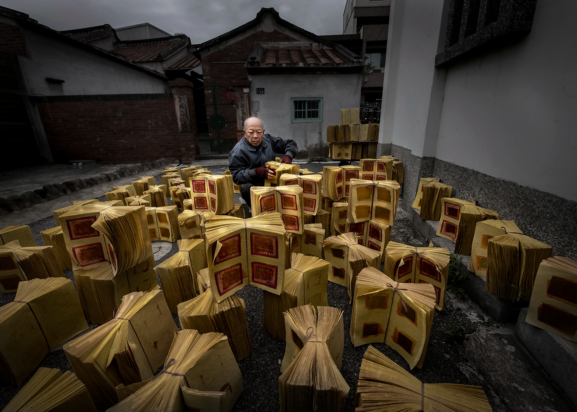 04.優選. 金紙達人. 洪子芸